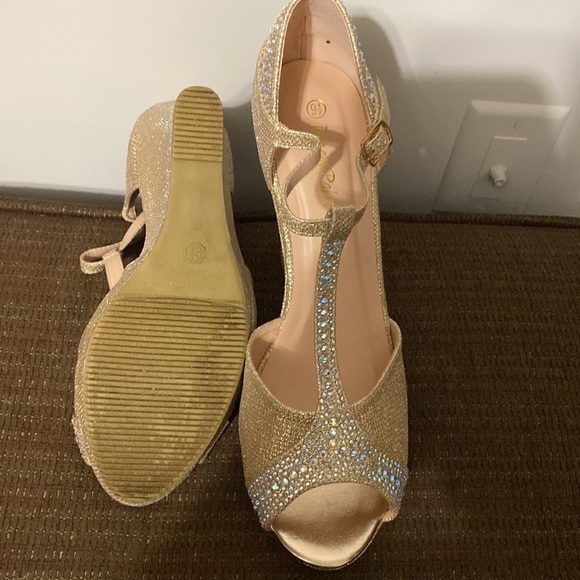 DREAM PAIRS Women's Gold Glitter Platform Wedge Sandals Peep Toe Wedge 9.5 - Picture 4 of 5